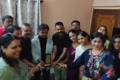 Rajpal Yadav Phone Snatch