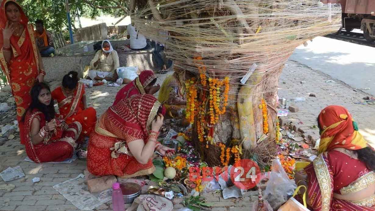 Vat Savitri 2025 Puja Muhurat Somvati Amavasya