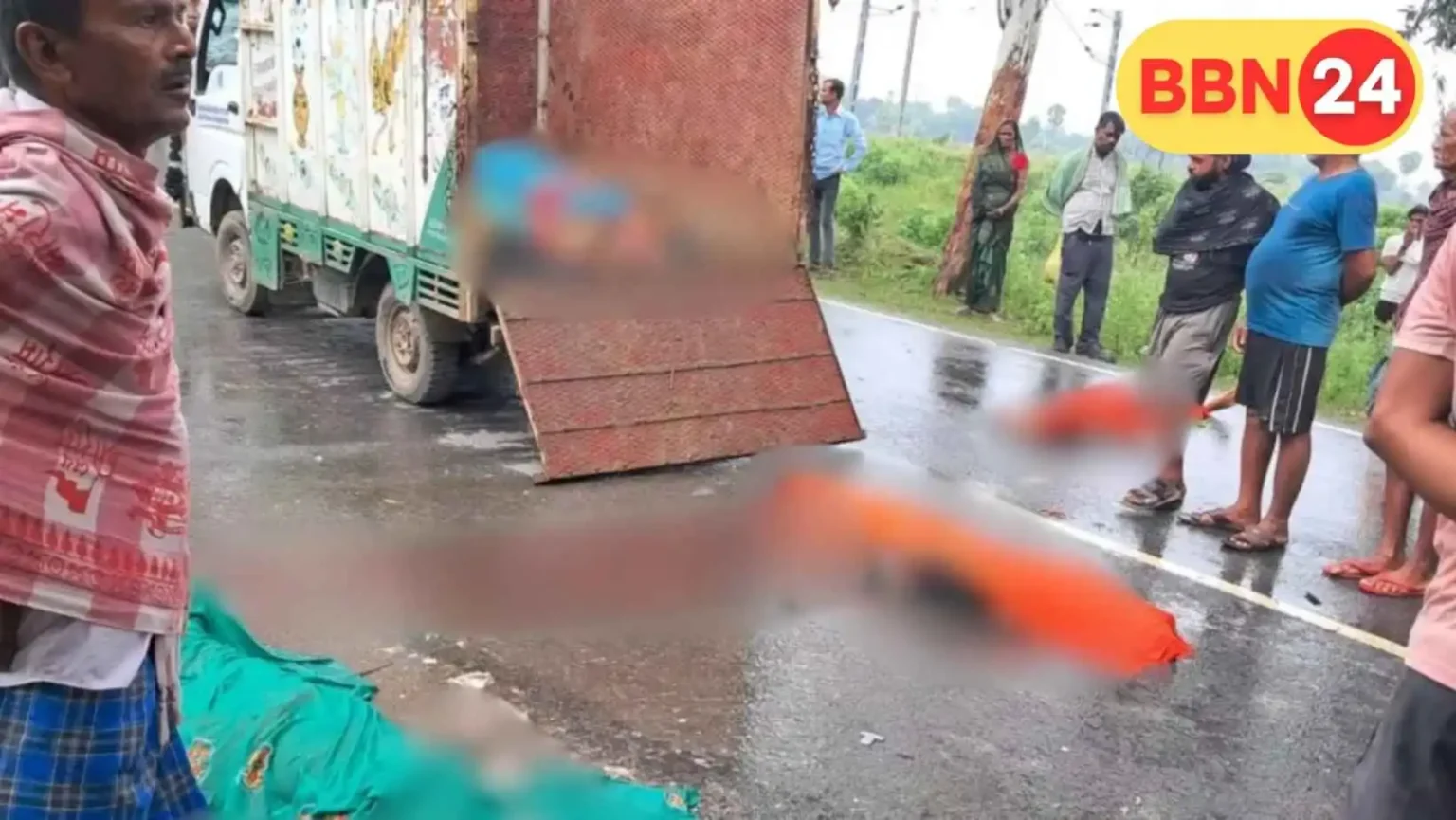 Patna Road Accident Truck Auto Collision
