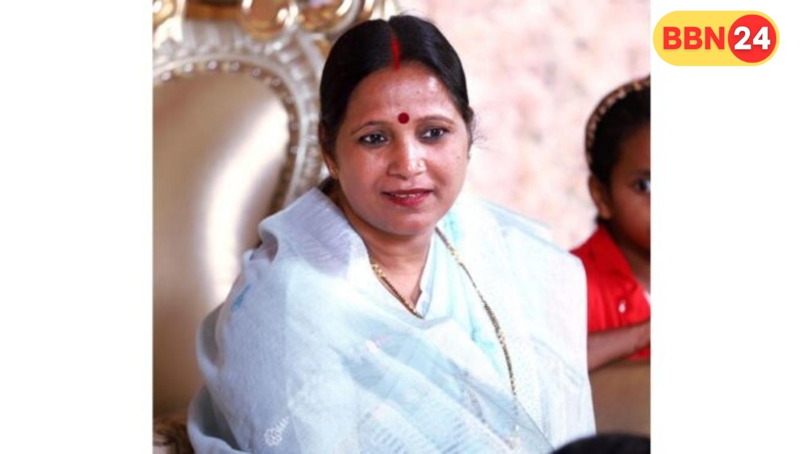 Rjd Workers Protest Against Rekha Paswan Outside Rabri Devi Residence