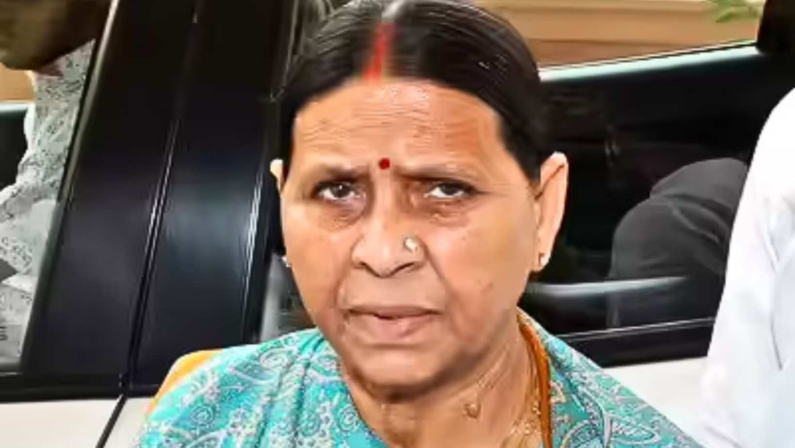Rabri Devi Refuses Vacate 10 Circular Road Bungalow Patna