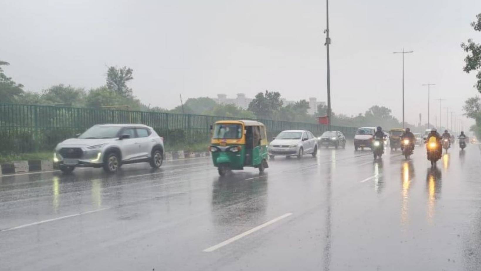 Delhi Ncr Rain Weather Update Waterlogging Gurugram Noida