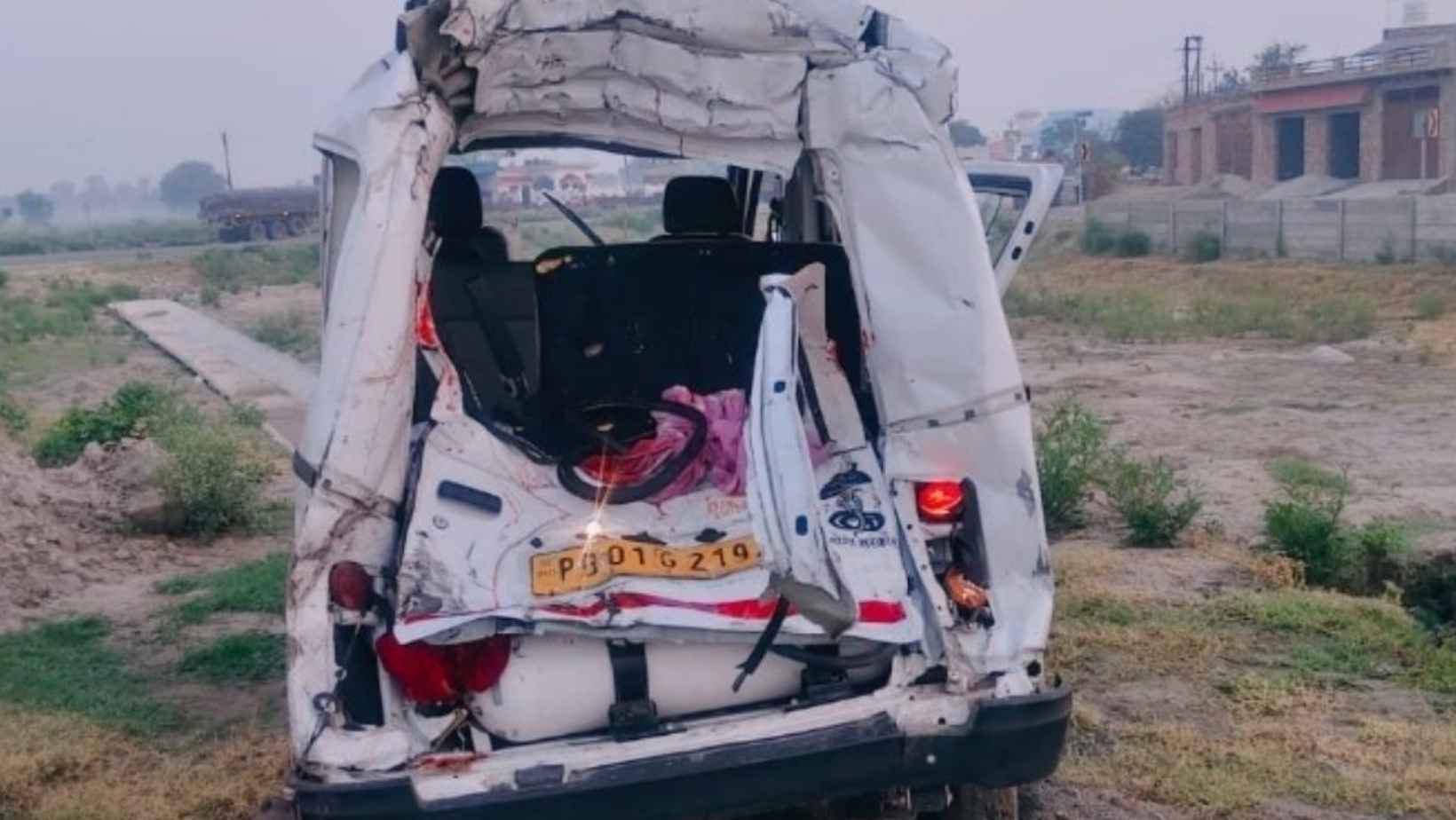 Ganga Expressway Amroha Road Accident Punjab Father Daughter Death