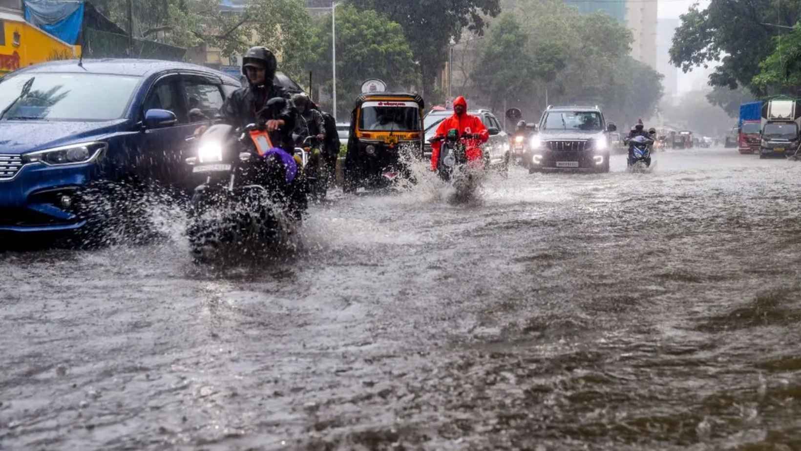 Mumbai Rain Red Alert Heavy Rain School College Closed Weather Update July 2026